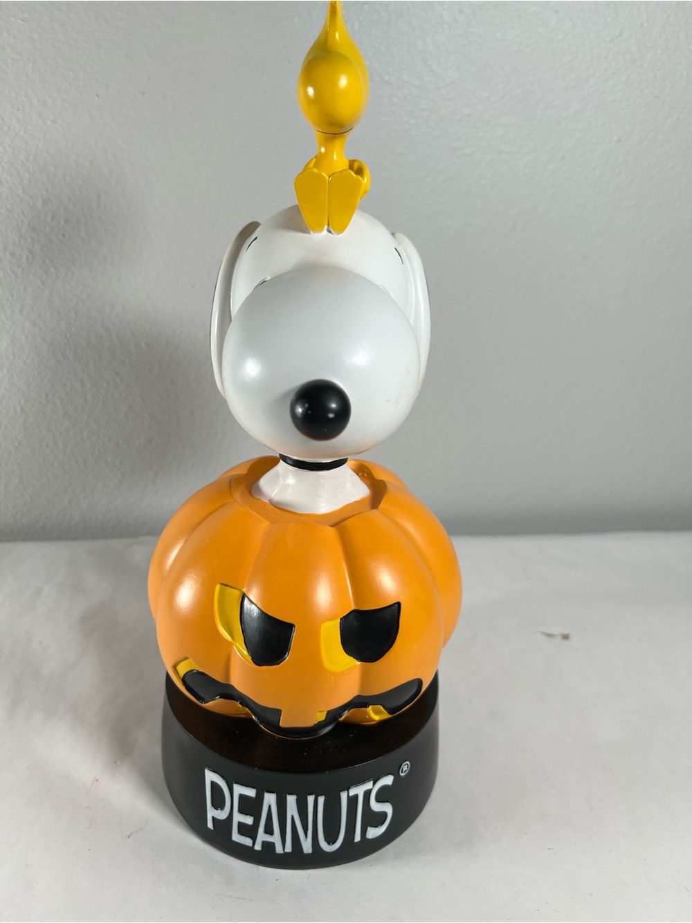 Peanuts Snoopy Pumpkin figure
